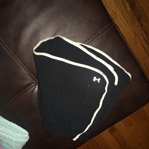 Under Armour shorts Large